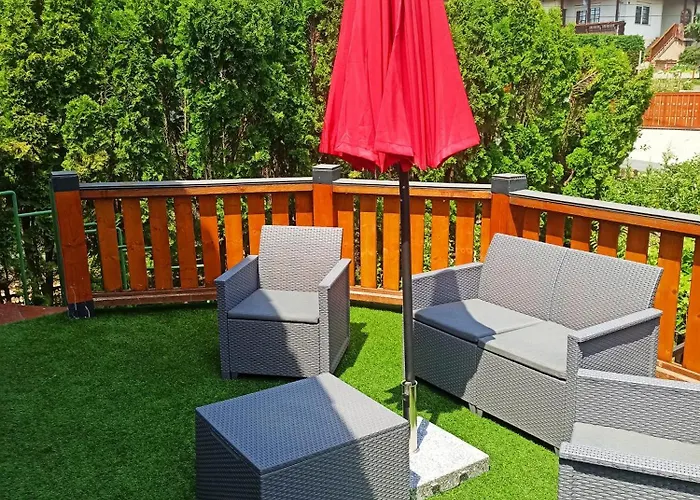 Labdarozsa Apartmanhouse